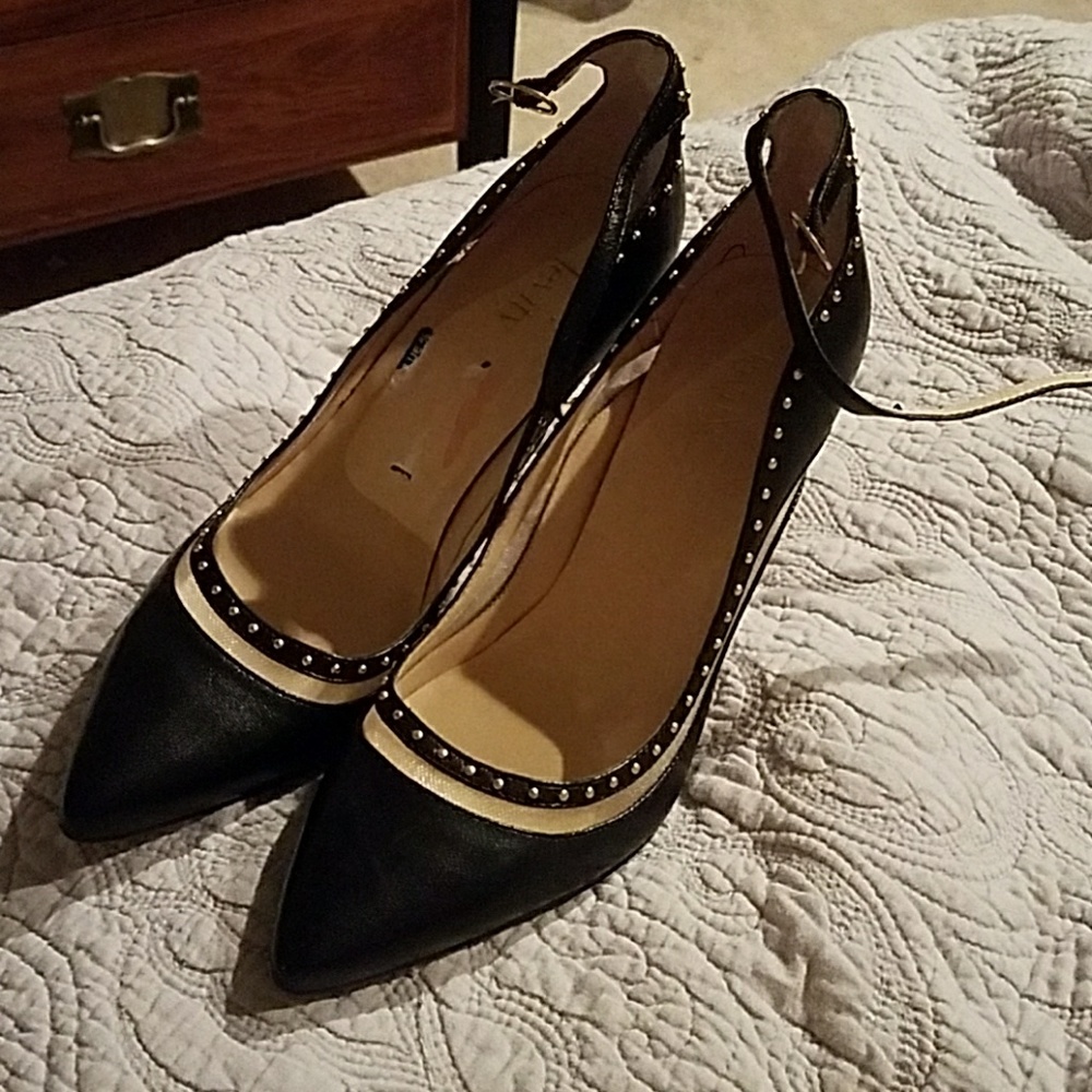 Levity black shoes