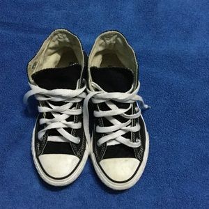 Black converse sneakers