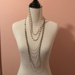 Faux pearl necklace set