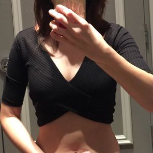 Forever21 Black crop top🖤