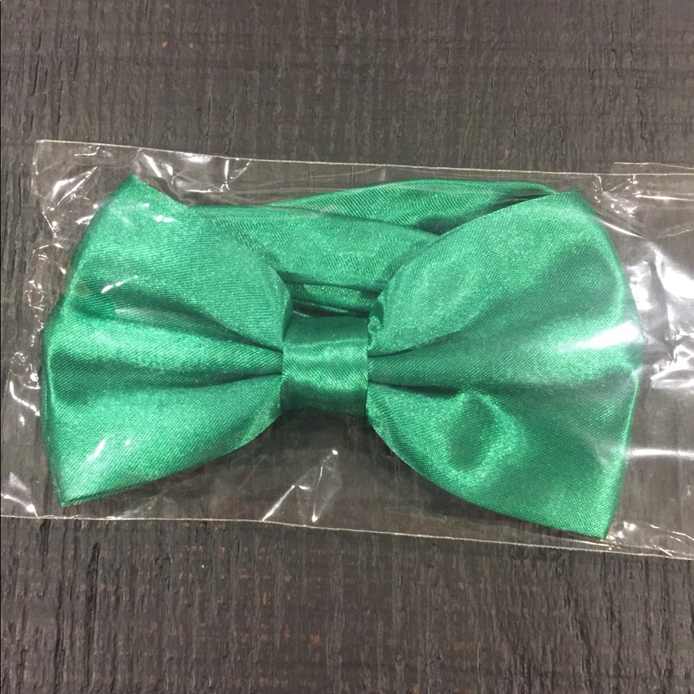Classic Bow Tie Green