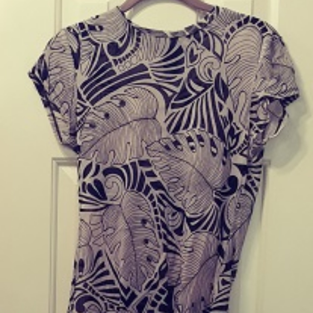 sheer stretchy brown/cream TEE  L