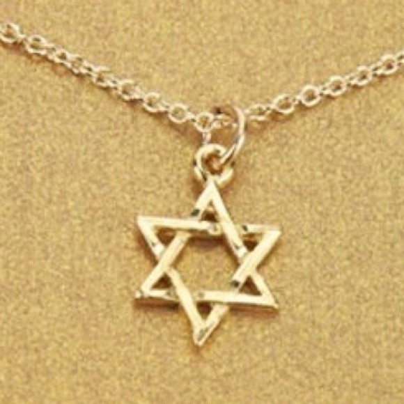 Star of David Dainty Pendant Delicate Necklace - Picture 2 of 4
