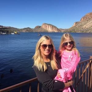 Meet your Posher, Lori