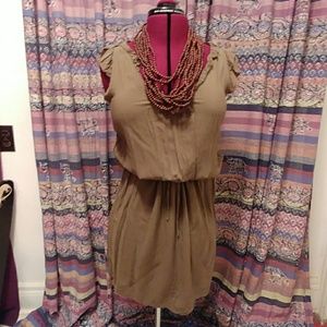 Soft green, ruffle sleeves and collar dress🍀