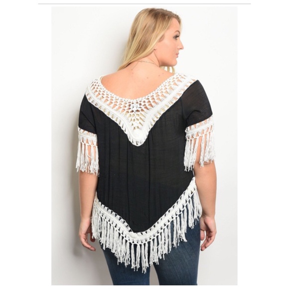🎉new🎉 Plus size short sleeve relaxed fit top - Picture 2 of 2