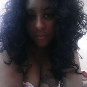 Meet your Posher, Claudia