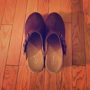 Clark’s clogs