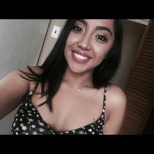 Meet your Posher, Lesly