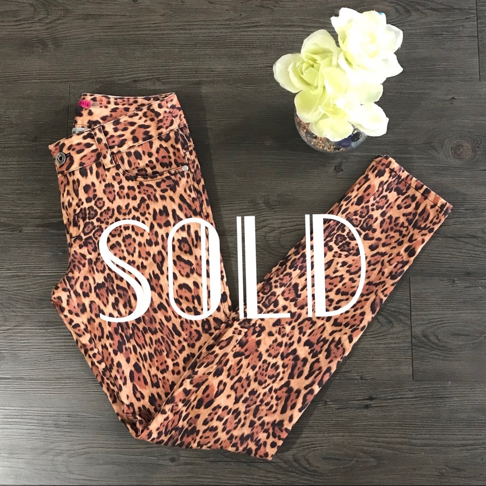 Alice + Olivia💕 Leopard Slim Fit Jeans.😍