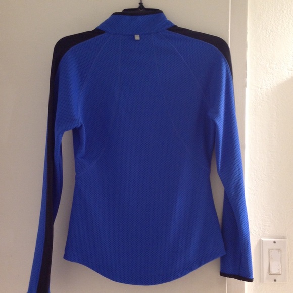 Top - Picture 2 of 4