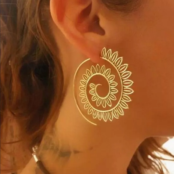 Boho Geometric Big Swirl Round Hoop Punk Earrings - Picture 8 of 8