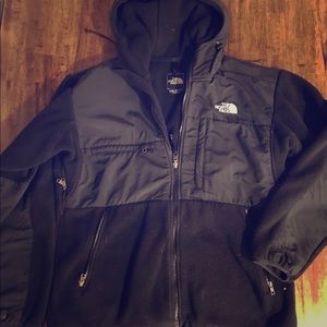Men’s black NorthFace Denali