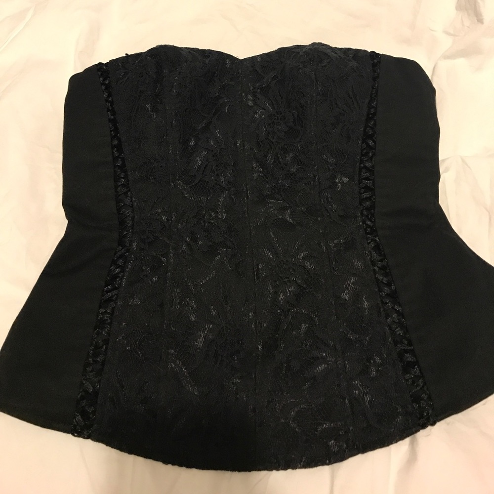 Express Halter Top-Black