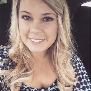 Meet your Posher, Carrie