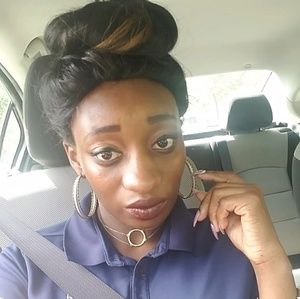 Meet your Posher, April