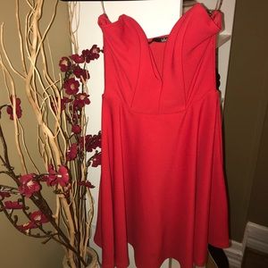 Lulu’s little red dress