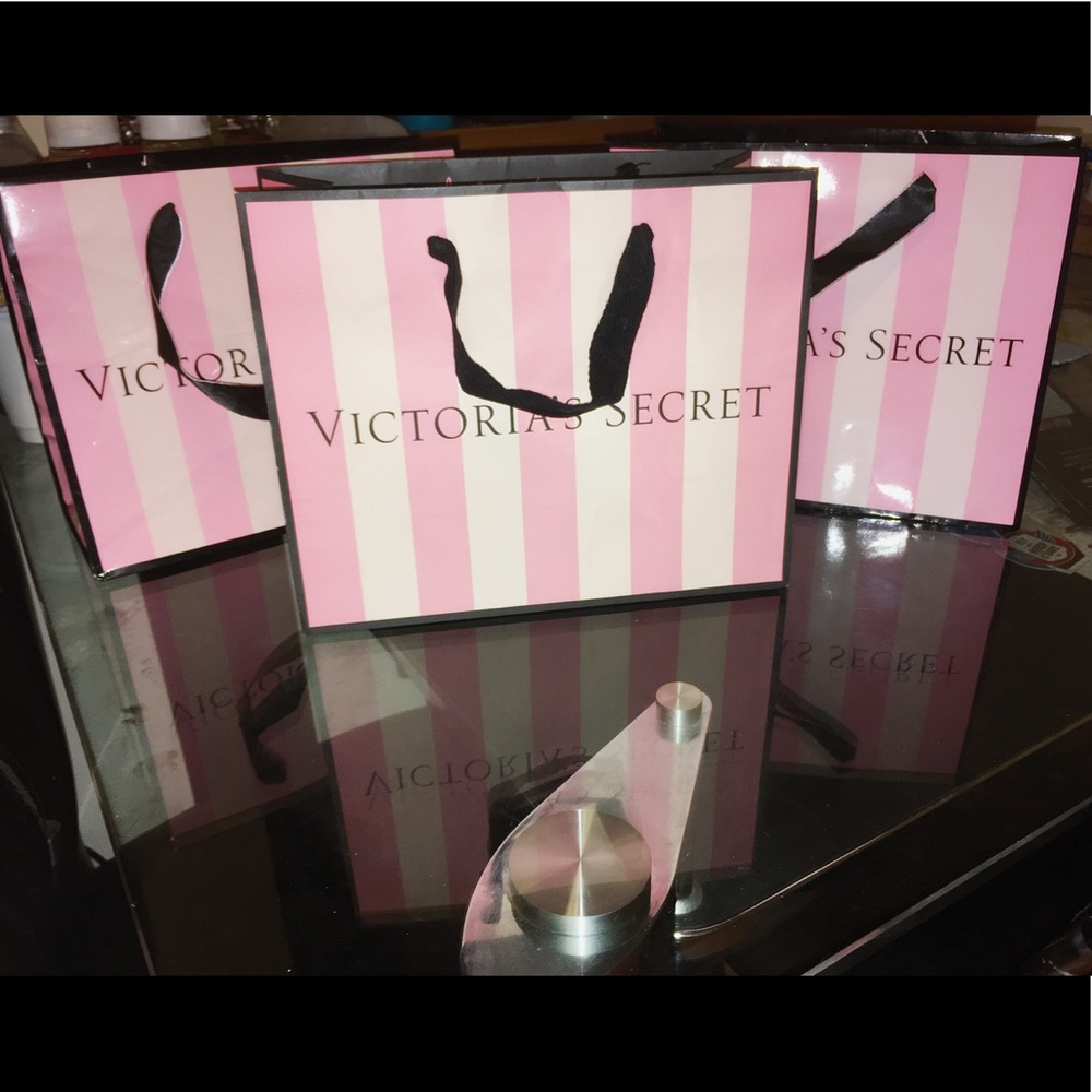 Victoria’s Secret Shopping bags