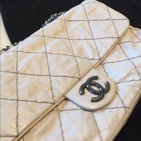 ❌SOLD!❌White leather Chanel bag. Fabulous! - Picture 2 of 8