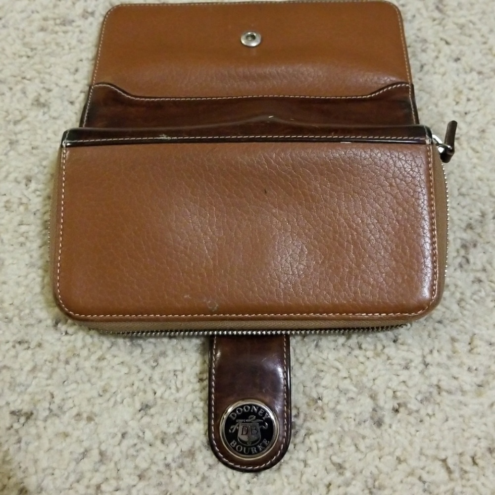 Vintage Dooney wallet.