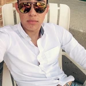 Meet your Posher, Roy