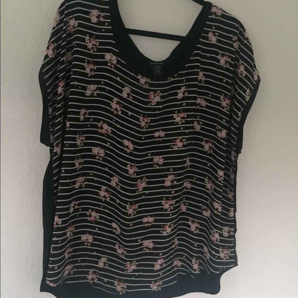 💎 PLUS SIZE 💎 torrid Floral and Stripe Tee