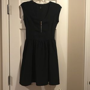 📦Moving sale! H&M zipper front dress