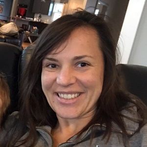 Meet your Posher, Claire