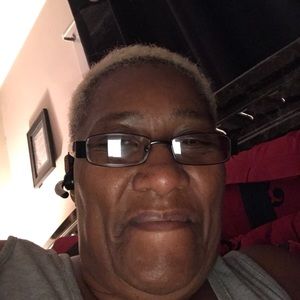 Meet your Posher, Lorraine