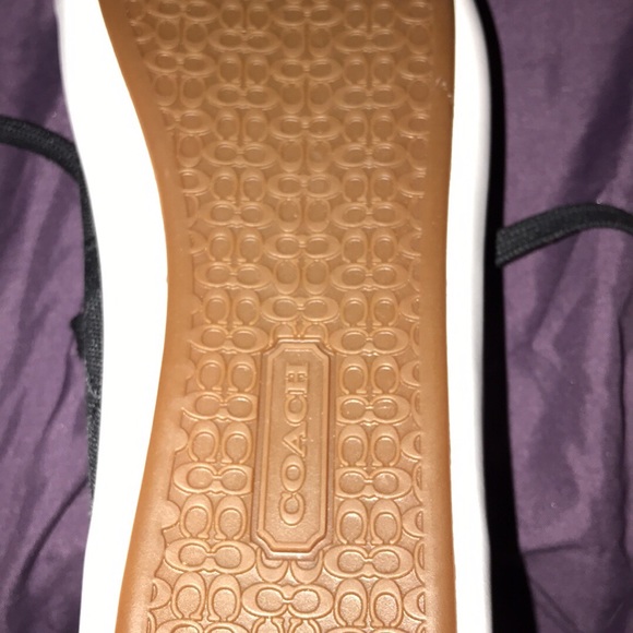 Brand new Coach snickers size 8 in black - Picture 4 of 4