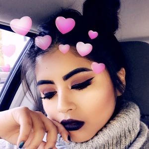 Meet your Posher, Ana