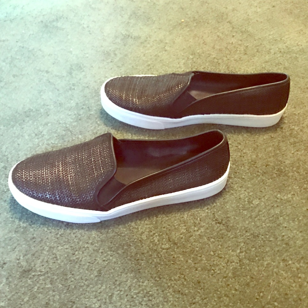 Vera Wang AUDDY sport slip on shoes