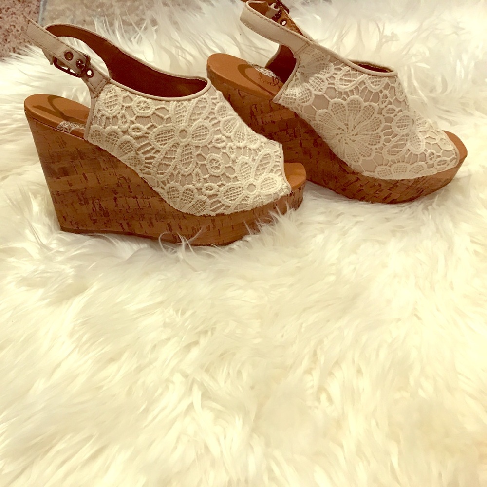 Size 7 Jellypop wedges.