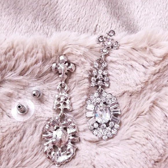 Saks Fifth Avenue Jewelry - 🎀NWT🎀 GEMMA SIMONE EARRINGS