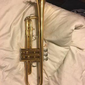 Yamaha Trumpet YTR2330 Bb
