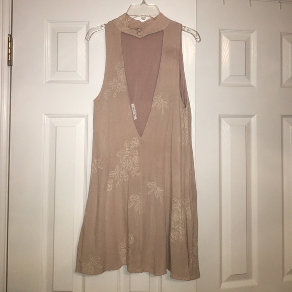 Little beige dress - Picture 2 of 2