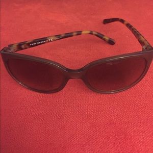 ♥️Tory Burch Sunglasses w pouch & original case♥️