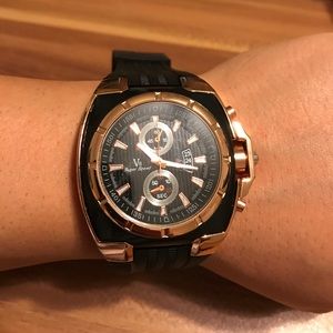 Black and gold watch