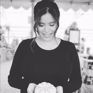 Meet your Posher, Damaris