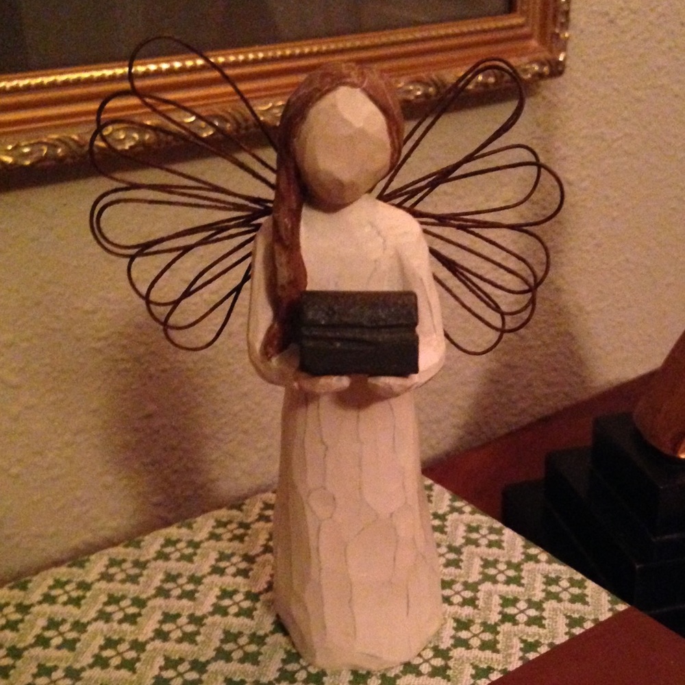 💥SOLD💥Willow Tree Angel of Giving - Picture 1 of 4