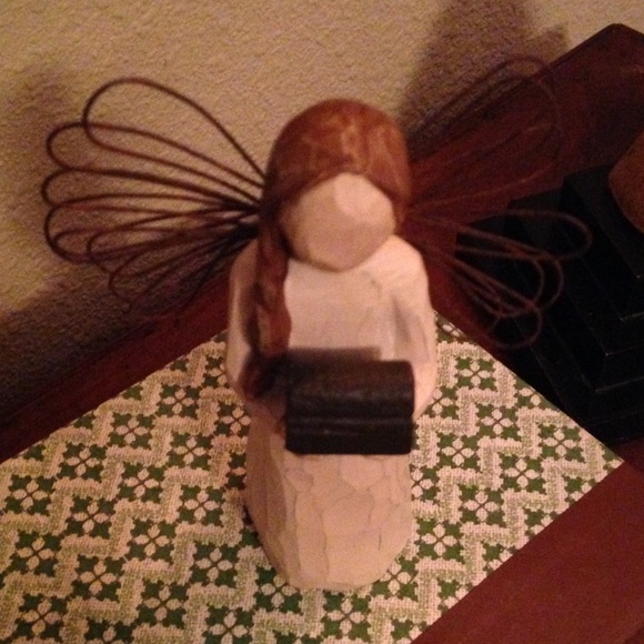 💥SOLD💥Willow Tree Angel of Giving - Picture 2 of 4
