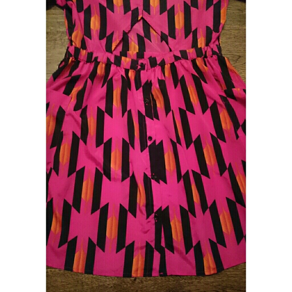 Allen Schwartz Keyhole back button down dress - Picture 3 of 8