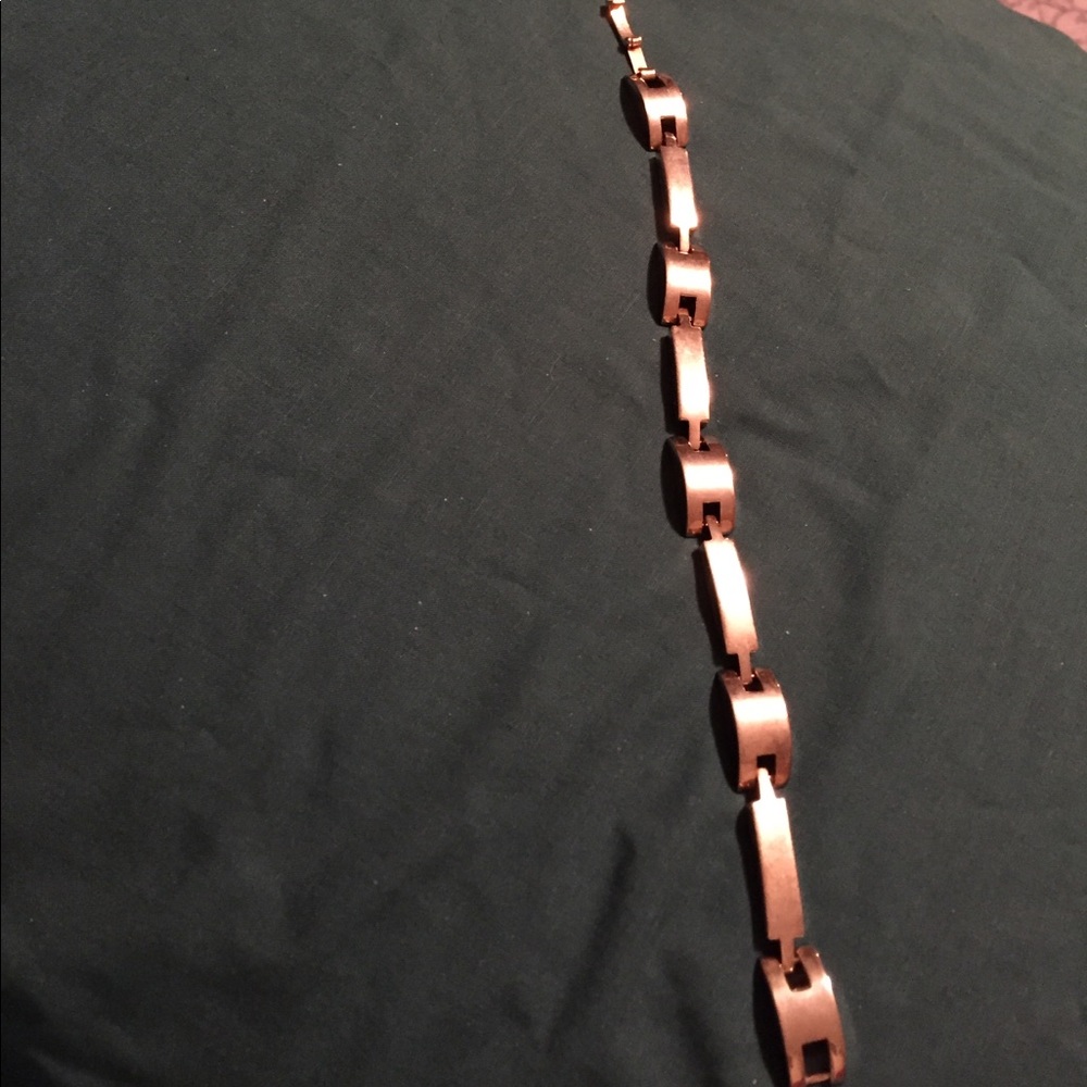 Silver Tone link bracelet 7.5"