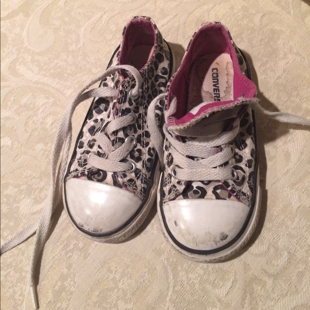 Leopard converse