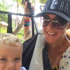 Meet your Posher, Ally