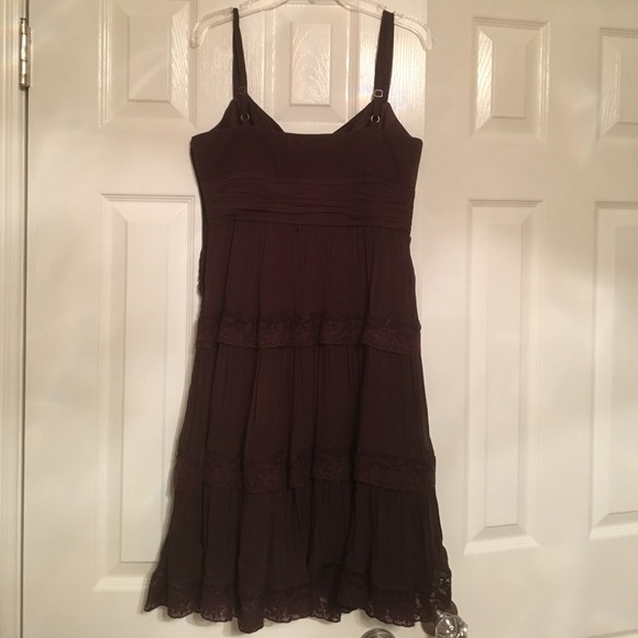 Little brown dress - Picture 2 of 2