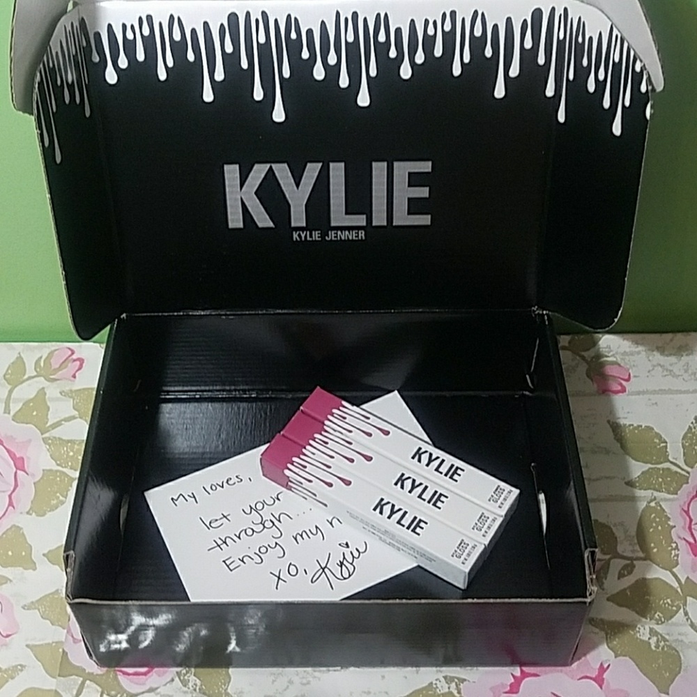 AUTHENTIC Posie Kylie LipGloss - Picture 2 of 7