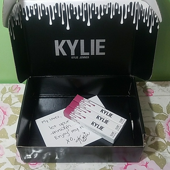 AUTHENTIC Posie Kylie LipGloss - Picture 2 of 7