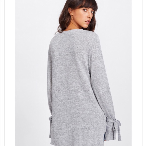 RESERVED GRAY KNIT BELL SLEEVE TIES SWEATER - Picture 5 of 5