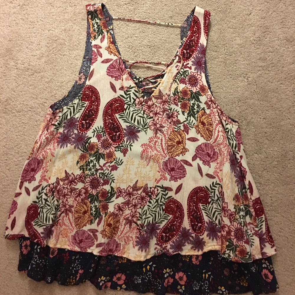 Flowing, lace up tank